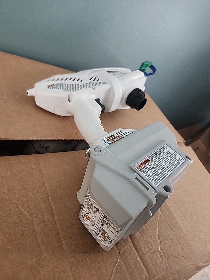 Graco SaniSpray HP 20 Cordless Airless Disinfectant Sprayer 25R791 GUN