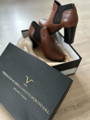 Versace Stiefelette NEU Gr. 38 19V69