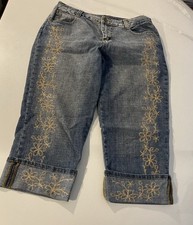 Baccini Women's Denim Capri Jeans Embroidered Flowers W/ Cuffs, Size 10 Petite