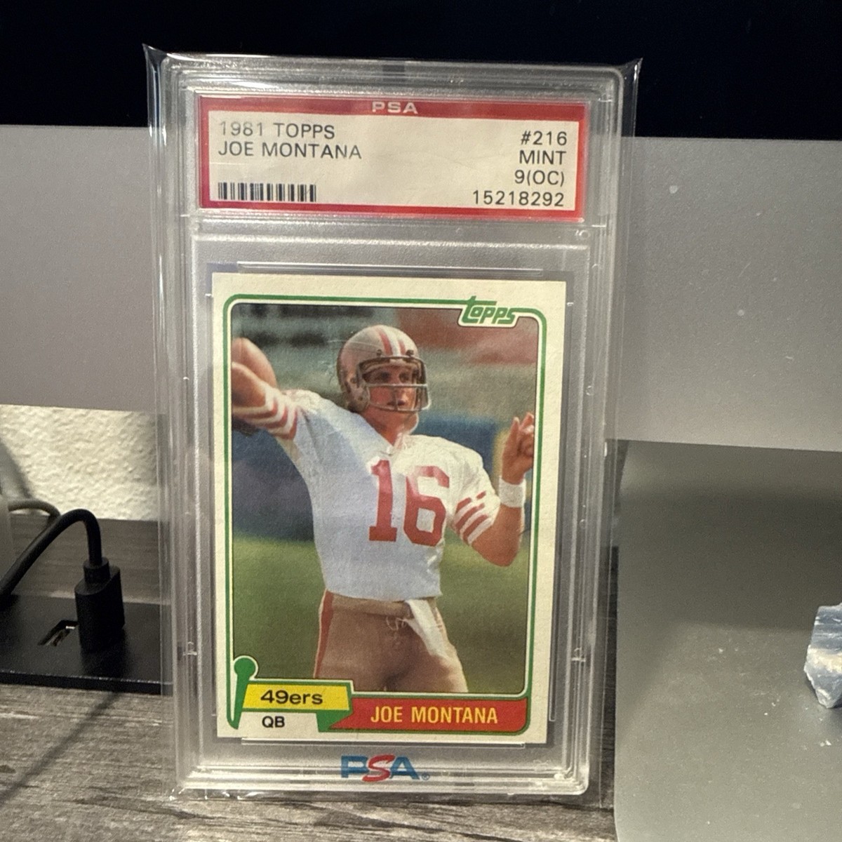 joe montana rookie card graded 1981 Topps Joe Montana Rookie Card #216 PSA 8 main image 1