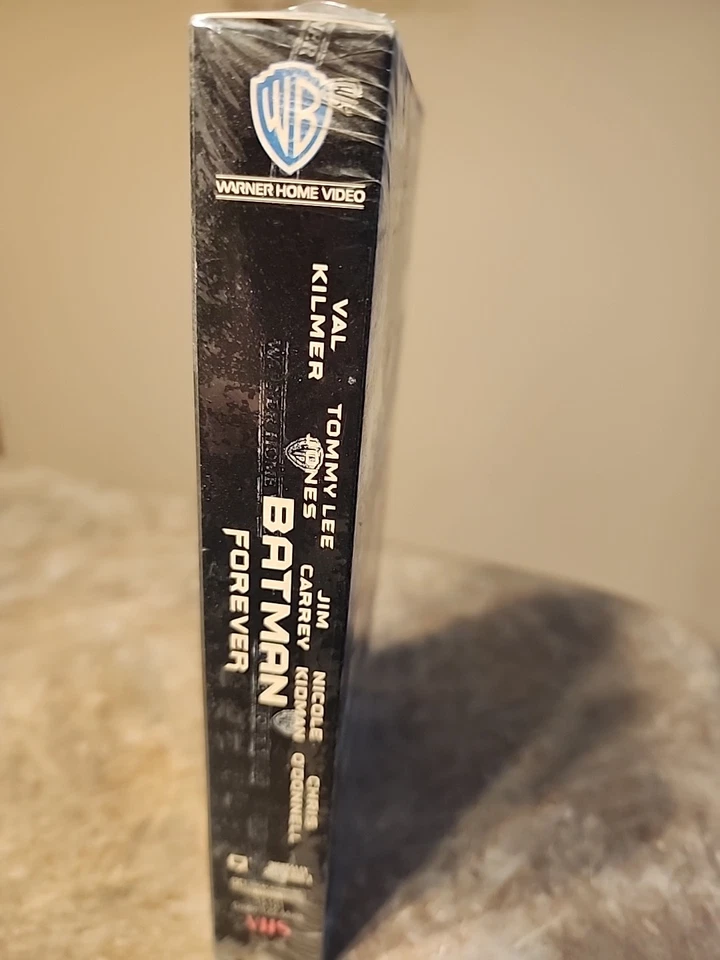 Batman Forever VHS 1995 Jim Carrey VINTAGE - Image 4 of 4