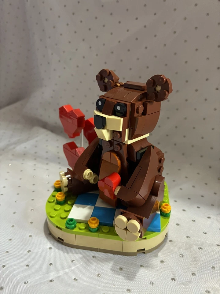LEGO 40462 Valentine's Brown Bear, photo 4 of 5