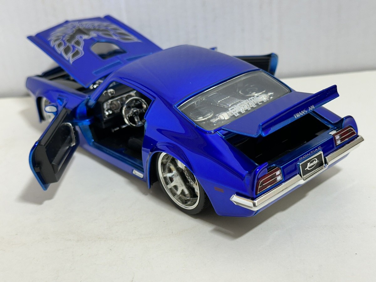 ミニカー JADATOYS 1972 PONTIAC TRANS AM JADA BTM 1972 PONTIAC FIREBIRD TRANS AM BLUE 1:24 CHROME