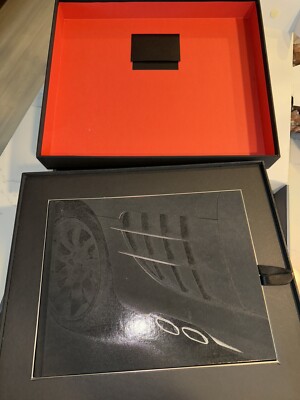 Mercedes-Benz SLR McLaren Owners  Edition Book  Coffee Table Rare New