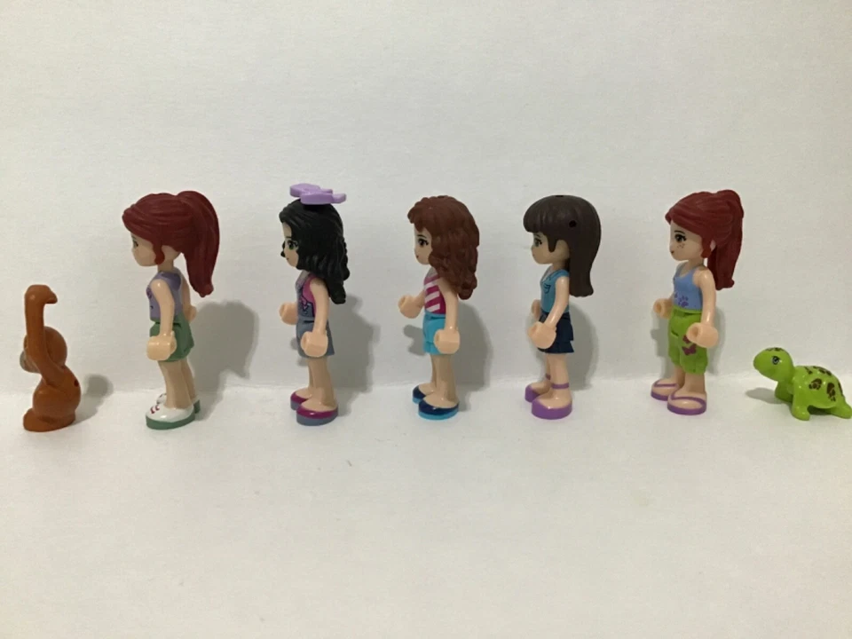 LEGO Friends 41115, 41124, 41125, 41128, 41059, Minifig Emma, Mia,Olivia, Sophie - Image 2 of 3