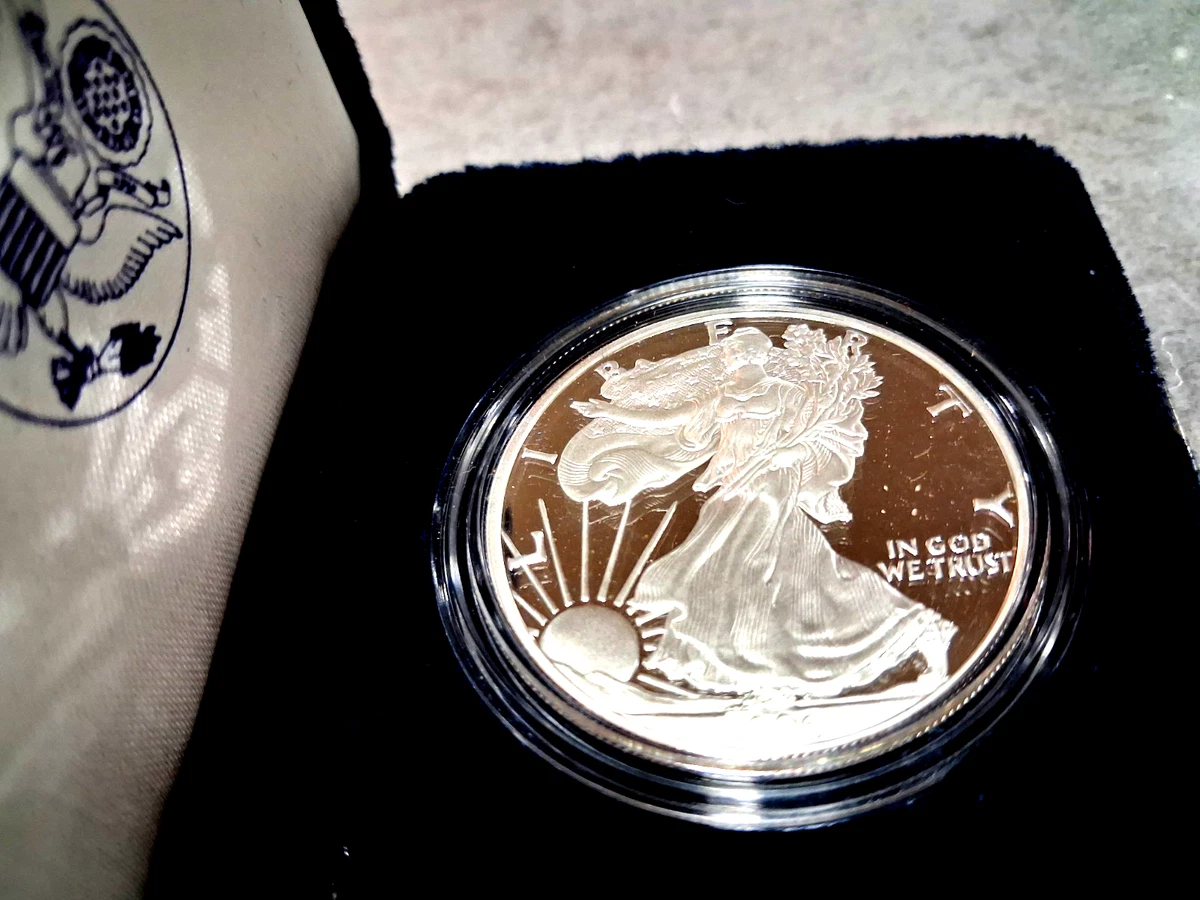 Walking Liberty Uncertified 1 oz Precious Metal Content per Unit
