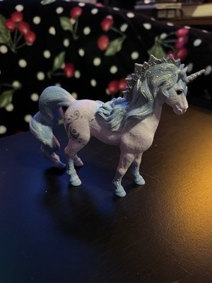 Bayala 70823 Flowy Unicorn Mare toy figure Schleich 82536