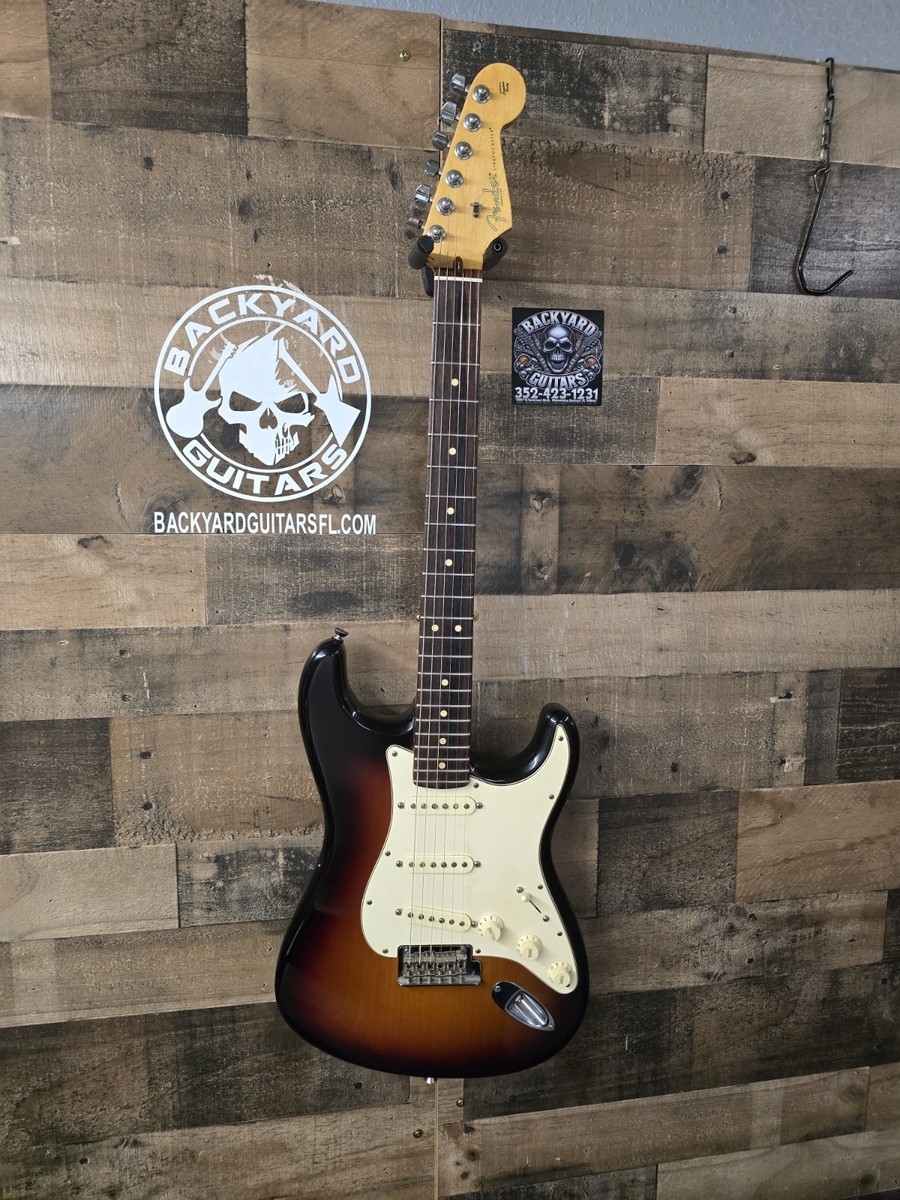 Fender Stratocaster サンバースト sss Amazon.com: Fender Player Stratocaster SSS Electric Guitar, 3