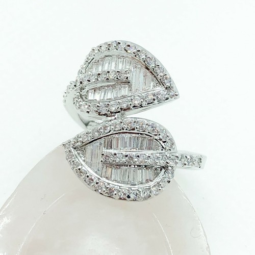 Anillo de cóctel circonio circular enchapado en oro amarillo blanco R5126 para mujer de moda joyería - Imagen 7 de 10