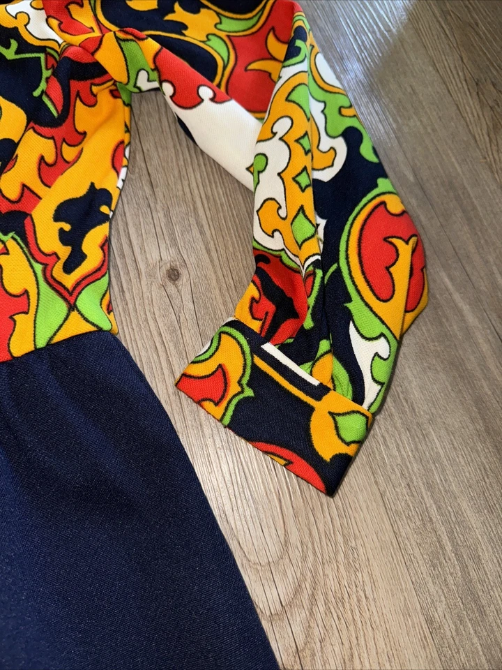 Vestido Vintage Groovy Años 70 Cuello Ancho Leslie Fay Tejidos Barroco Talla Mediana Foto 4 de 4