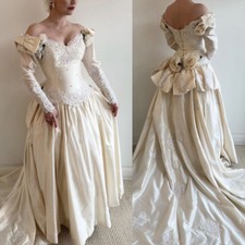 Vintage Satin Wedding Dresses Ruffles Princess Lace Off Shoulder Bridal Gowns