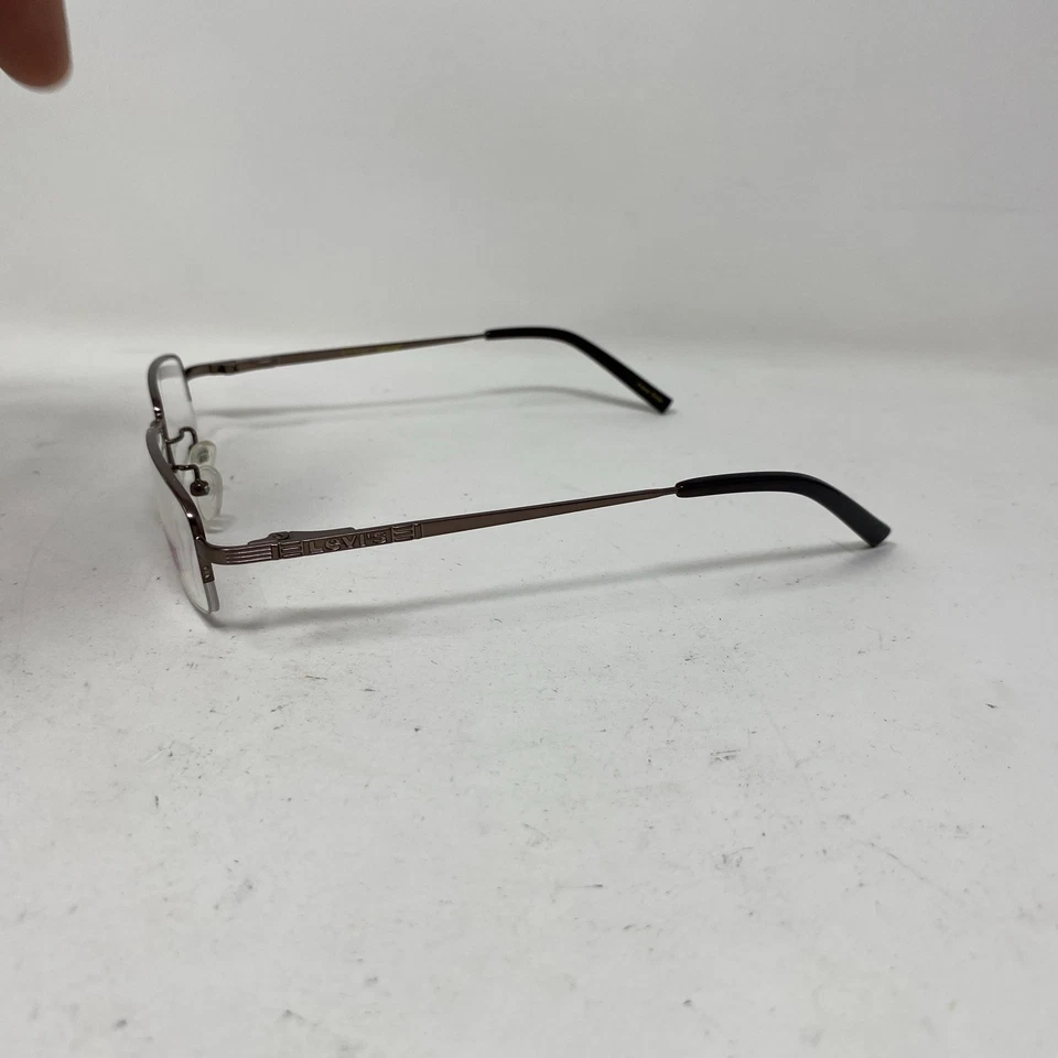 ÓCULOS LEVIS EYEWEAR JS 555A-1 52-18-140 MARROM FLEX DOBRADIÇA M212 - Imagem 4 de 4