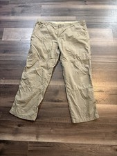 Cabela's Men's Khaki Cargo Shorts Flat Front Button Cargo Pocket Casual