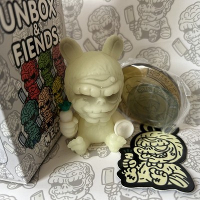 Unbox & Fiends Meats Retroband Sofubi Unbox Industries Glow in the Dark Chase
