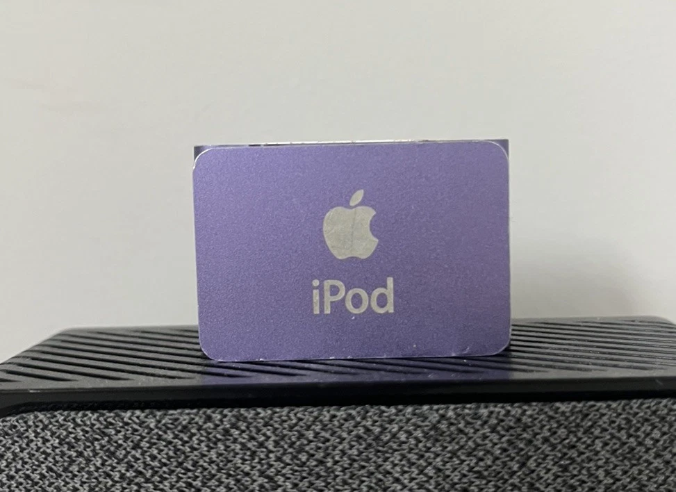 iPod Shuffle 2nd Generation USB 2.0 Connectivity iPods & MP3