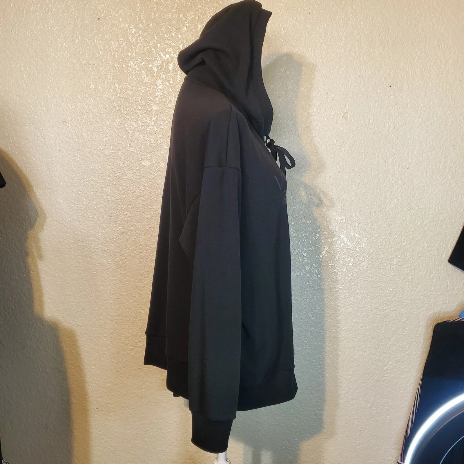 UNDERCOVER Felpa con cappuccio Victoria's Secret nera pullover in pile Bond Street London spaziosa taglia L