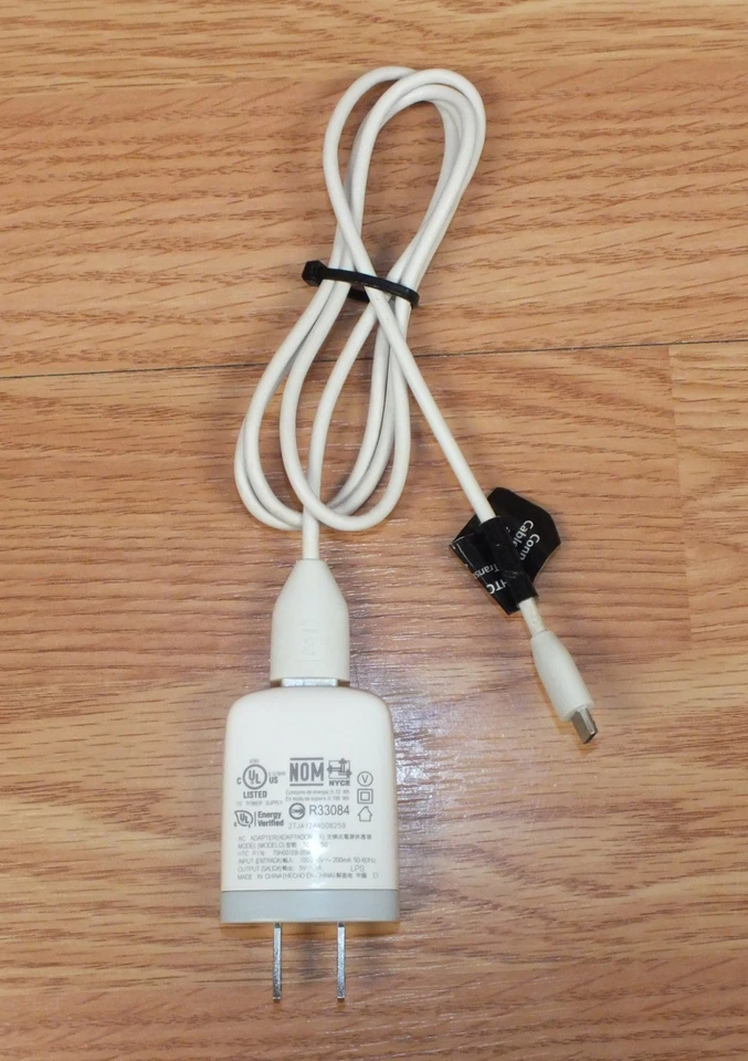 Genuine HTC (TC U250) 5V 1A White Micro USB Cell Phone Battery Charger **READ** - Image 2 of 4