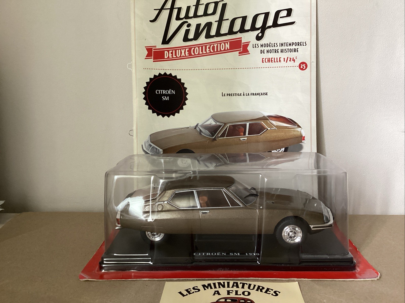 Cadeau collectionneur voiture Citroën SM 1970 Hachette 1/24 en boîte