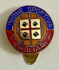 UNIONE SPORTIVA CAGLIARI vecchio distintivo calcio attacco a piedino