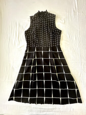 WHO WHAT WEAR White & Black Geometric Patterned Sleeveless Lined Dress Size S