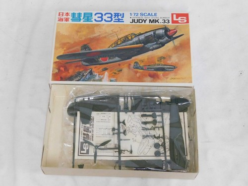 1/72 LS WWII IJN Japanese JUDY MK 33 Dive Bomber Plastic Model Kit Complete
