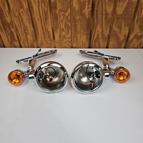 Harley Davidson OEM 14-23 Chrome Spot Lamps Signals Street Glide 68000021/2