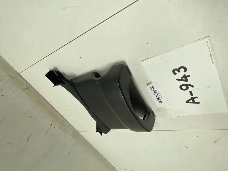 2008 VOLKSWAGEN RABBIT STEERING COLUMN UPPER COVER Fits 06-11 GOLF GTI OEM+ - Image 3 of 4