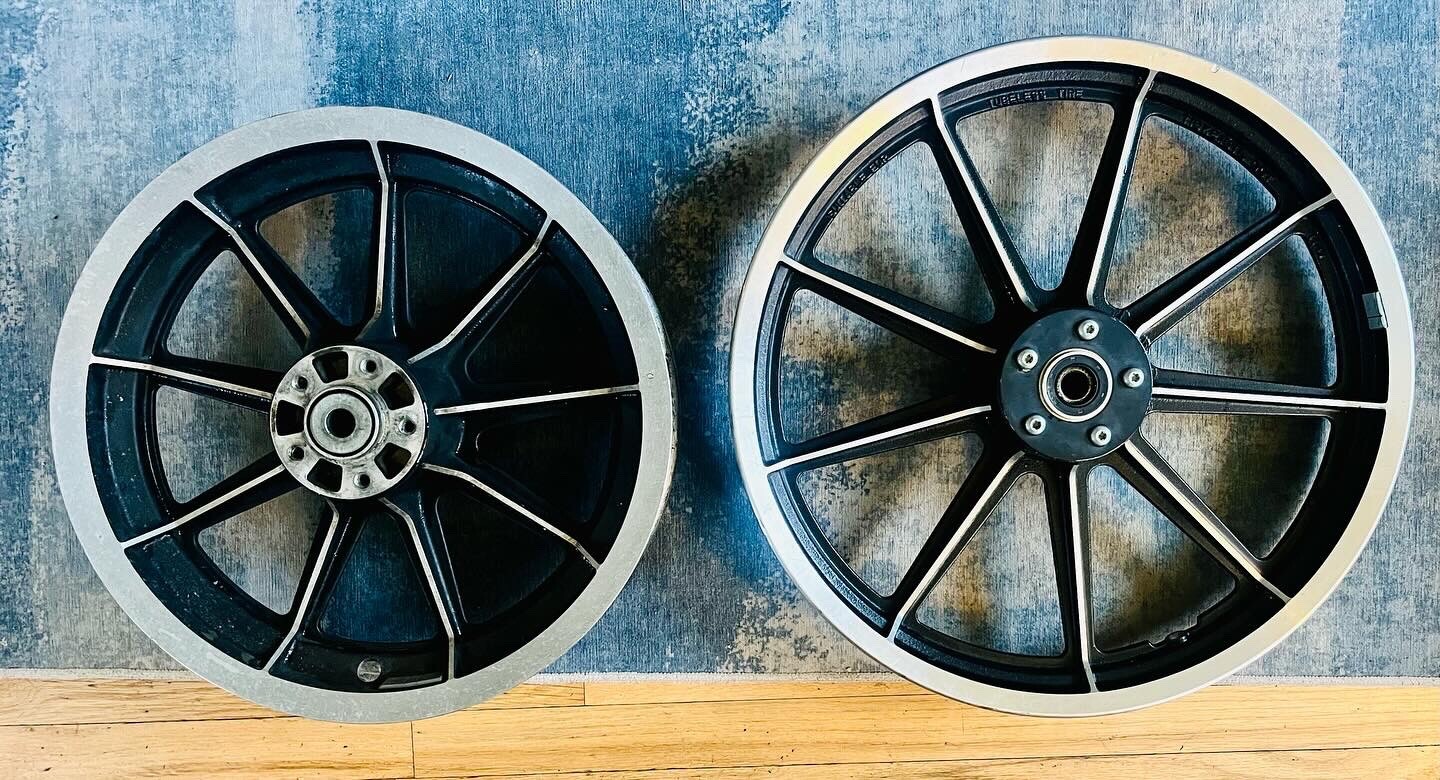 19841999 Harley Davidson 9 Spoke Mag Wheels Dyna FXR Sportster 3/4