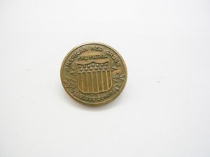 Vintage AMERICAN RED CROSS Blood Donor Pin PRO PATRIA