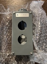 NEW ALLEN BRADLEY 800T-2PY PUSH BUTTON CLOSURE SER M