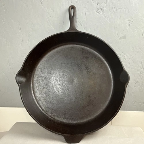 Vintage Lodge No 14 Cast Iron Pan Skillet 3 Notch Heat Ring US Heavy Unrestored