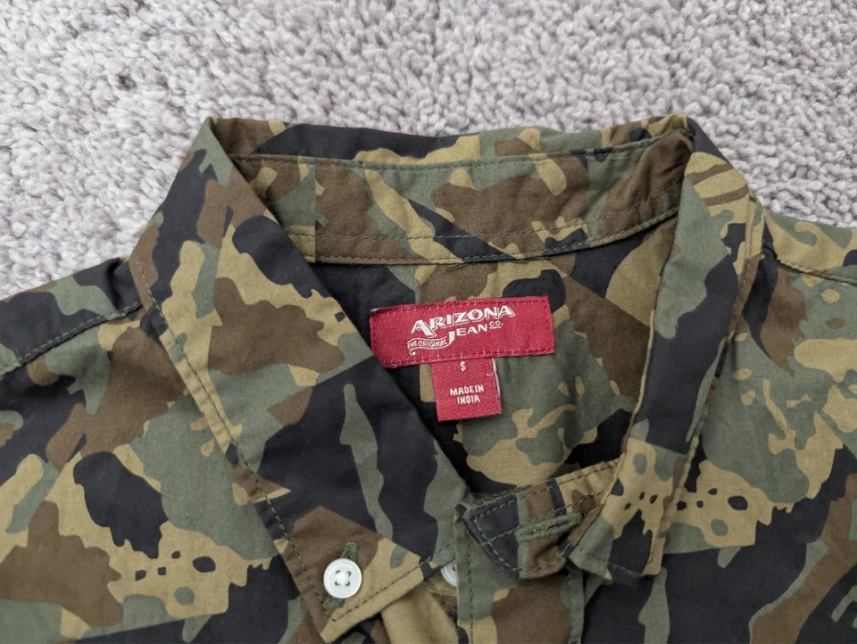 Camisa con botones Arizona Jean Co. para hombre pequeña manga corta camuflaje verde Foto 4 de 4