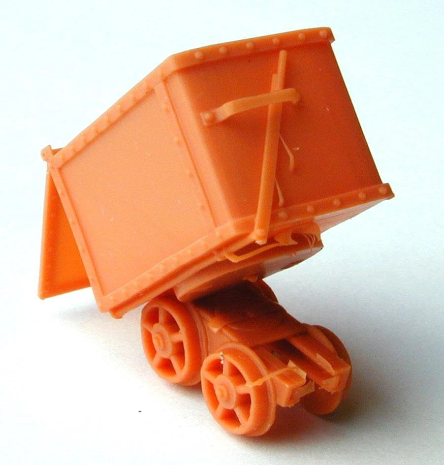 MINING CART (PUSH TYPE) O Scale 1/48 Quantity 6 Rust color Resin print. - Image 4 of 4