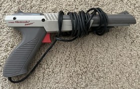 Vintage Nintendo NES Console Bundle with Games and Controllers & Gun OEM 🔥🔥