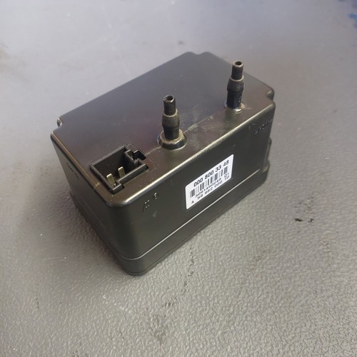 Central locking vacuum pump