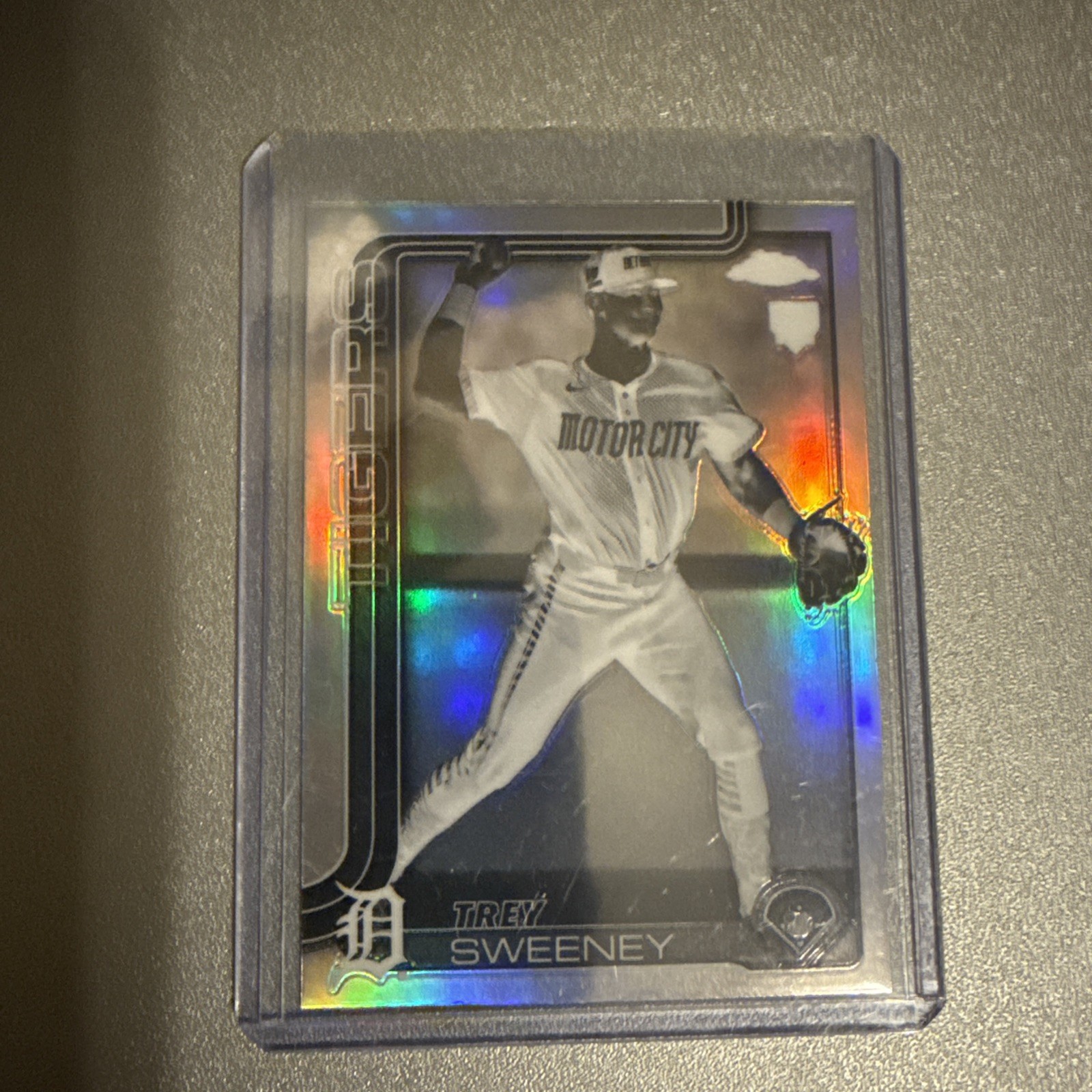 2025 Topps Chrome - Trey Sweeney #6 Negative Refractor (RC) Detroit Tigers