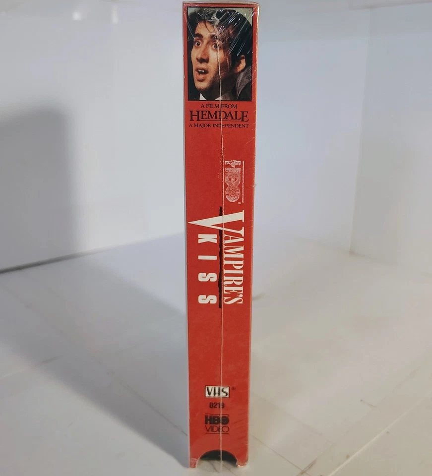 Vampires Kiss (VHS, 1988, Rental) - Image 4 of 4