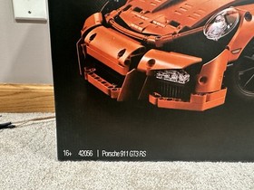 LEGO TECHNIC: Porsche 911 GT3 RS (42056)