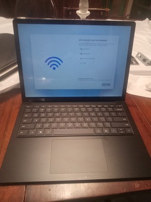 Surface Laptop 3 13.5'' model 1868 (i5, 8gb ram, 256gb storage) W11P
