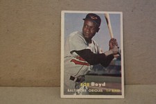 1957 TOPPS BOB BOYD   BASEBALL  CARD #26