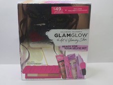 GLAMGLOW THE ART OF GLOWING SKIN READY FOR YOUR SELFIE SET BOXED