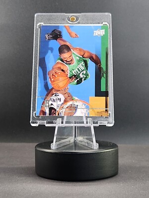 2009-10 Upper Deck Basketball #13 Leon Powe ERROR Aaron Brooks Name On Front