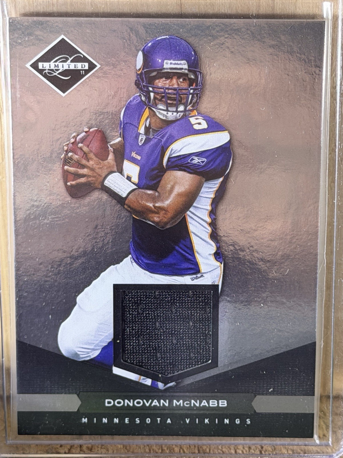 2011 Donovan McNabb Panini Limited Threads 54/99 #54 Vikings
