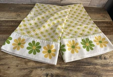 Vintage 70s Pillowcases Lady Pepperell Set 2 Yellow/Orange Green Flower Power