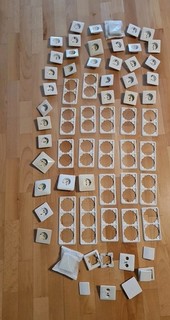 60 CD Jung Mehrfachrahmen 2 Und 3 Fach/ Steckdosenabdeckung/ SAT/ Klappendeckel