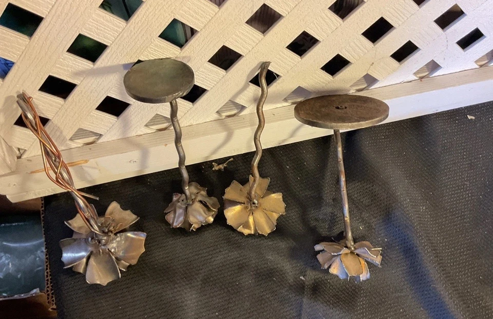 Escultura de flores de metal artesanal vintage arte popular  Foto 3 de 3