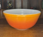 Pyrex 403 Orange Ombre Bowl – 2.5 Quart – Rare Gradient Fade - Collectible Retro