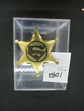 FIVE EDGE SUPERMAN SHARIFF PIN ON BADGE GOLD IN COLOR