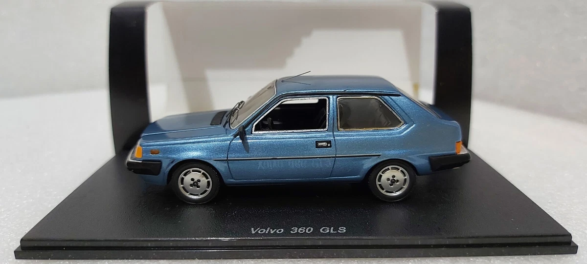 Miniatures montées - Volvo PV 445 Duett bleu/blanc 1956 1/43 NEO