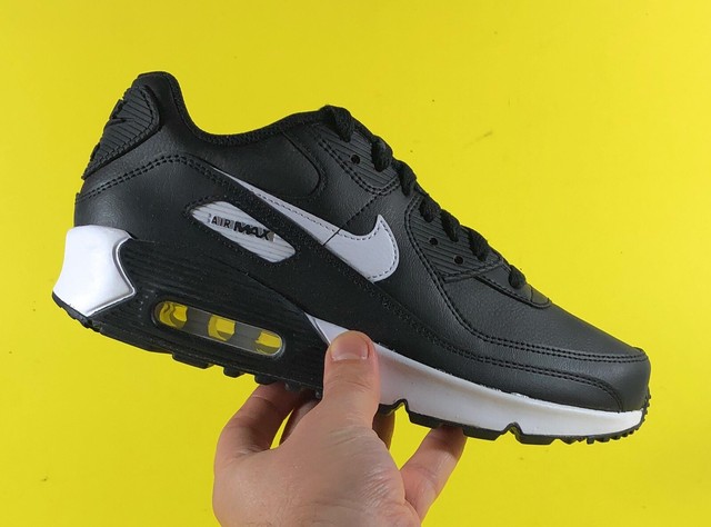 women's size 7.5 in big kid shoes